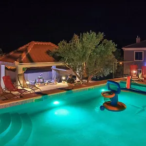 Zeljana Apartament